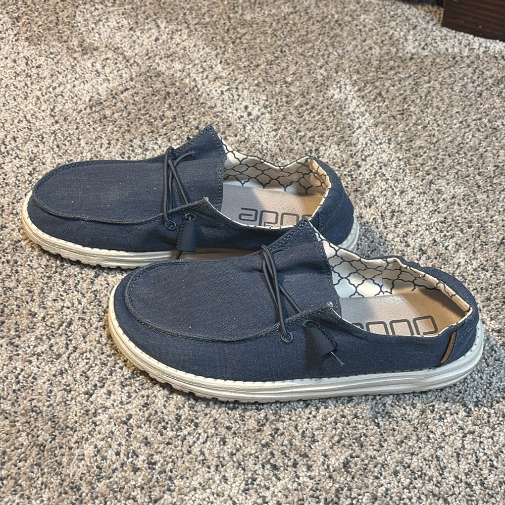 Ladies Hey Dudes Shoes Size 9 - Picture 2 of 3